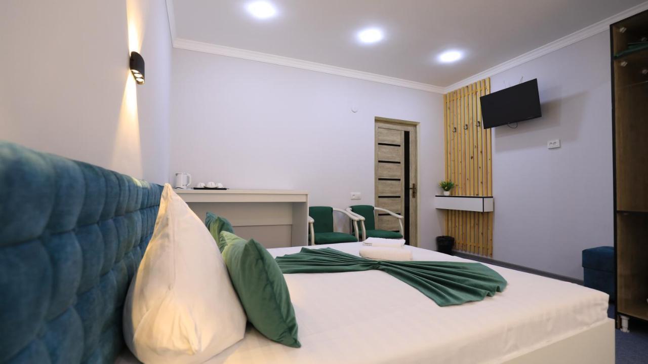 Sharq Hotel Ourguentch Extérieur photo