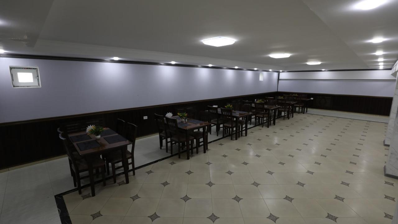 Sharq Hotel Ourguentch Extérieur photo
