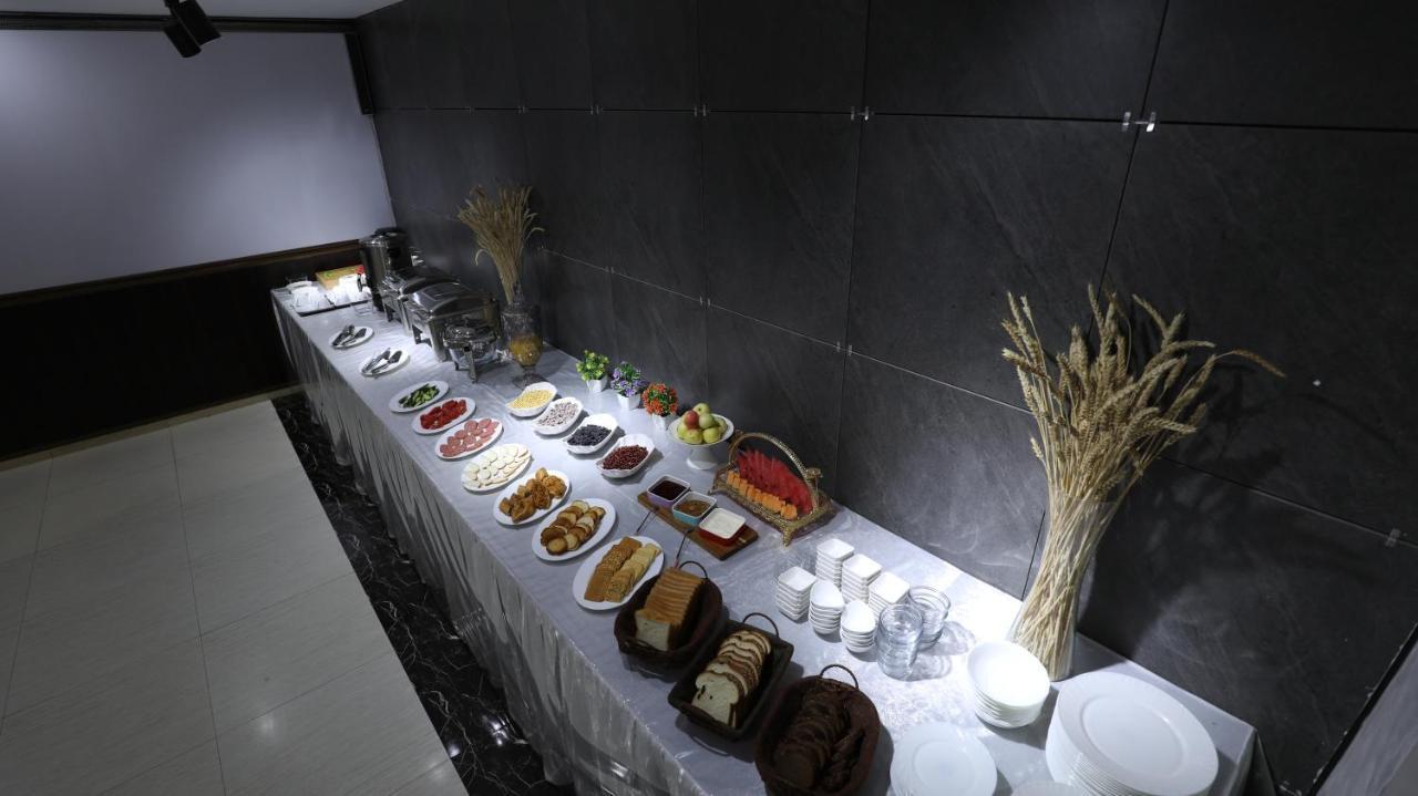 Sharq Hotel Ourguentch Extérieur photo