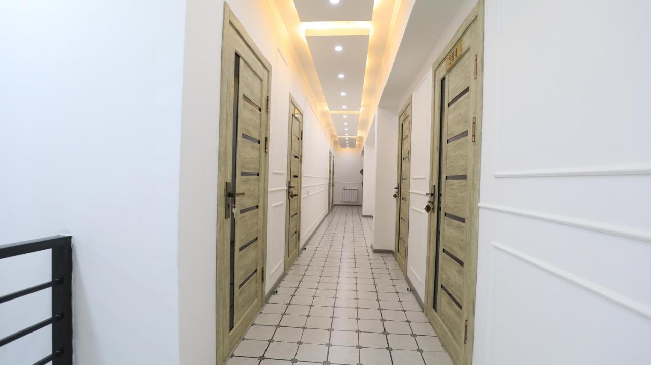 Sharq Hotel Ourguentch Extérieur photo