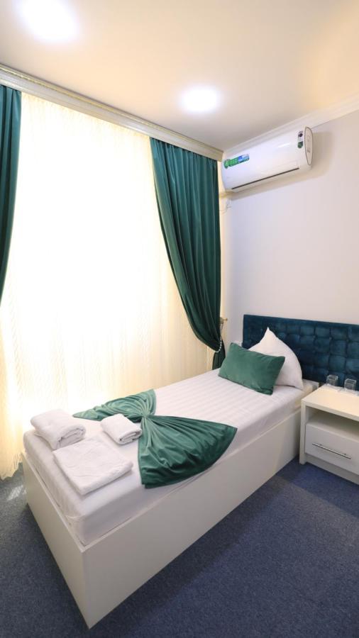 Sharq Hotel Ourguentch Extérieur photo
