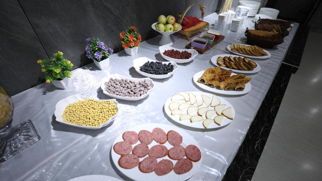 Sharq Hotel Ourguentch Extérieur photo